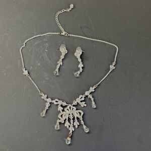 Things Remembered SilverTone Bow & Crystal‎ Necklace Dangle Earrings Set 16"